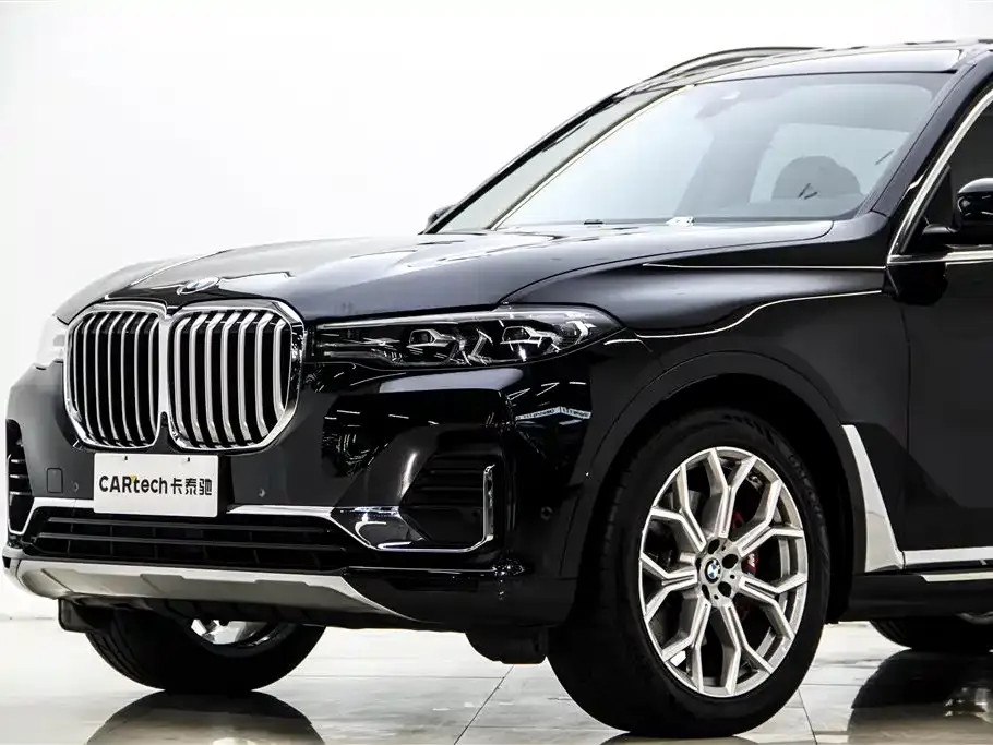 BMW X7 — фото 10