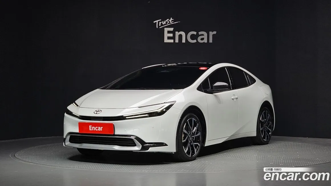 Toyota Prius — фото 1