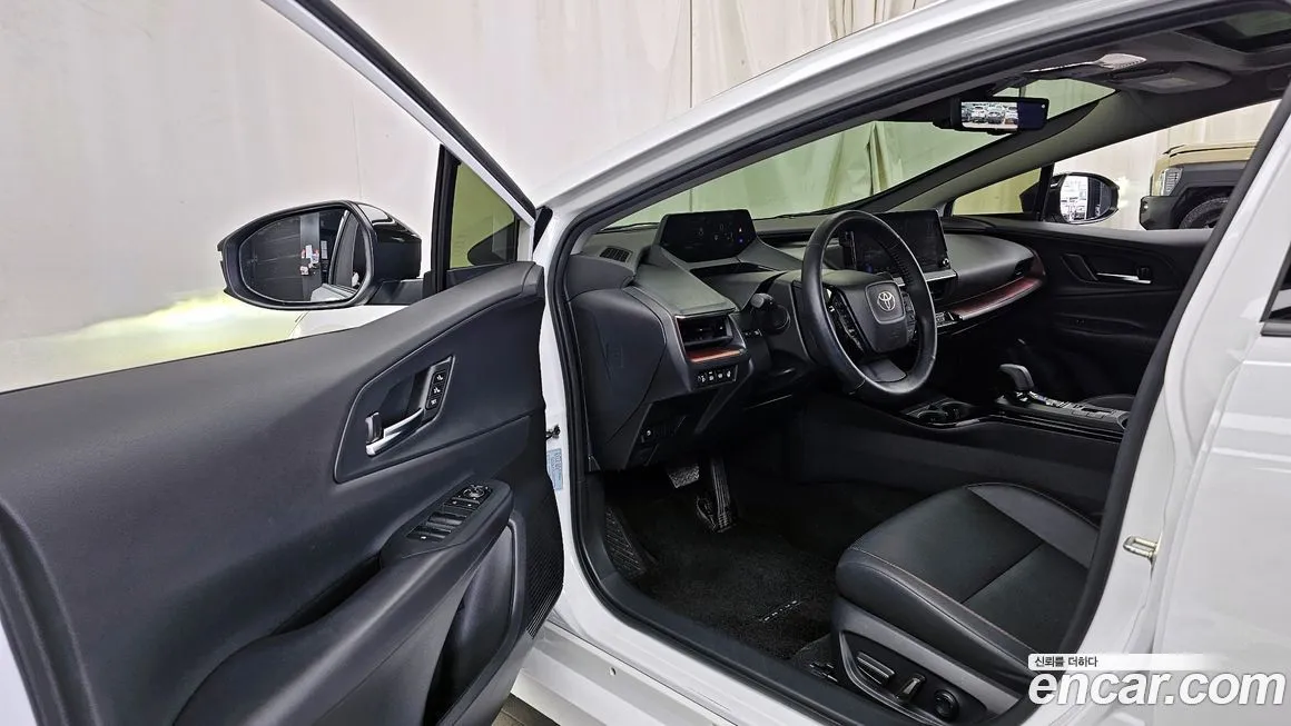 Toyota Prius — фото 6