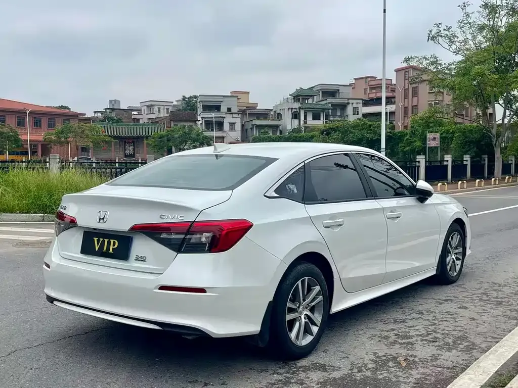 Honda Civic — фото 4