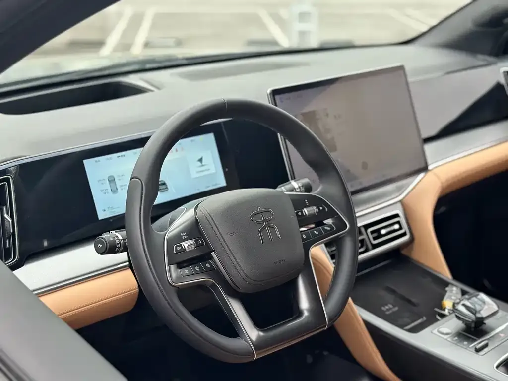 BYD L DM-i — фото 2