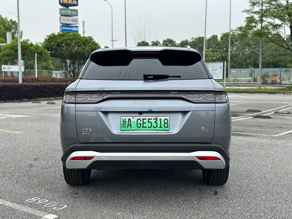 BYD L DM-i — фото 4