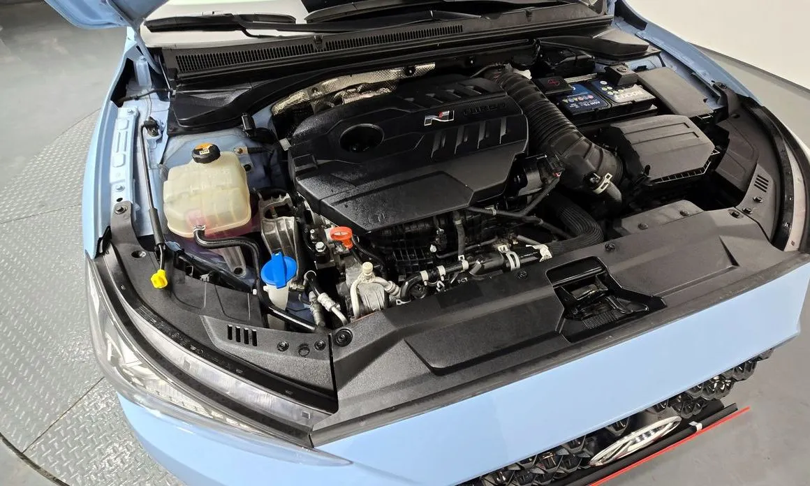 Hyundai Veloster — фото 2