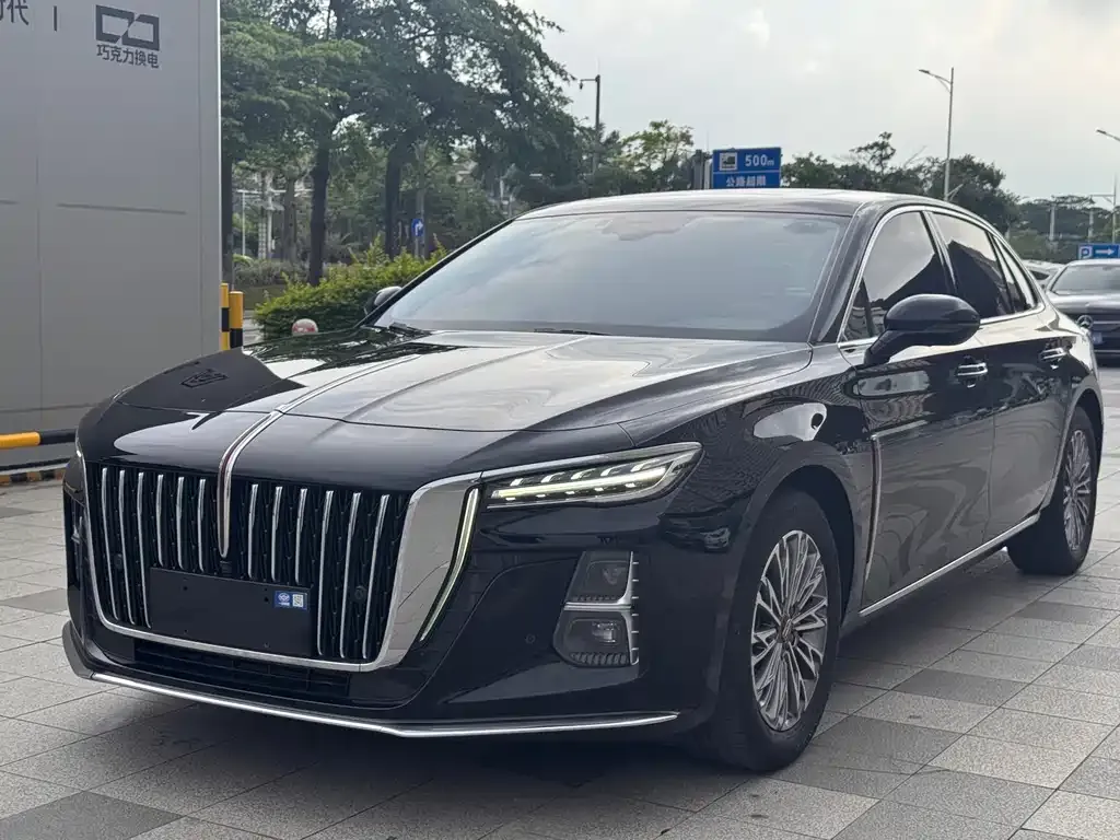 Hongqi H5 — фото 1
