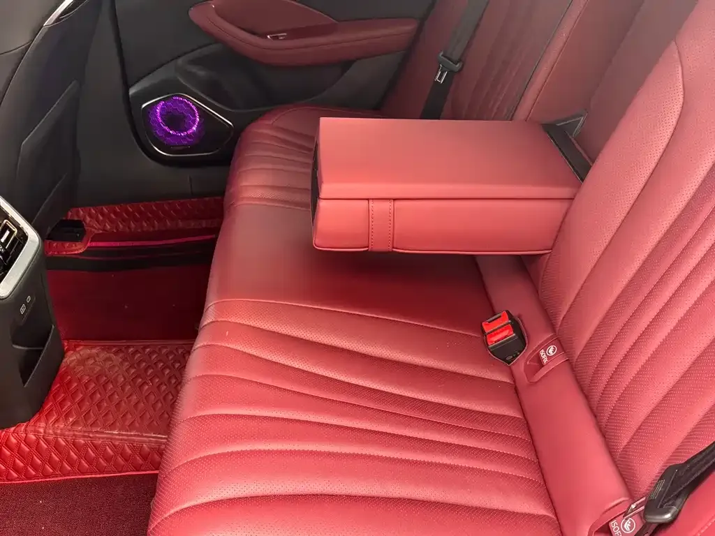 Hongqi H5 — фото 2