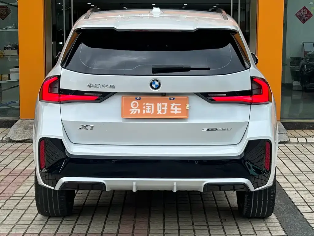 BMW X1 — фото 7