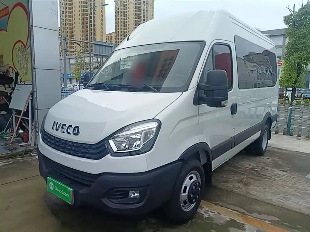 IVECO Ousheng — фото 1