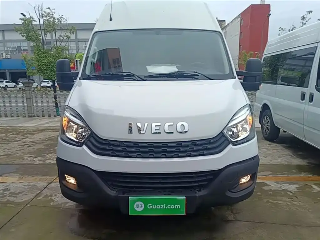 IVECO Ousheng — фото 5
