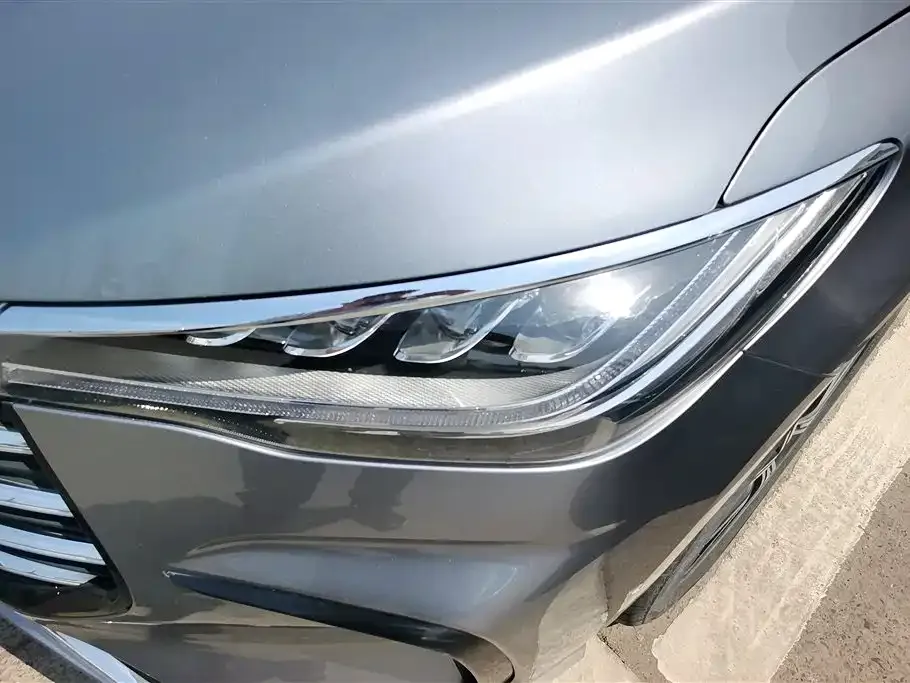 BYD MAX New Energy — фото 6