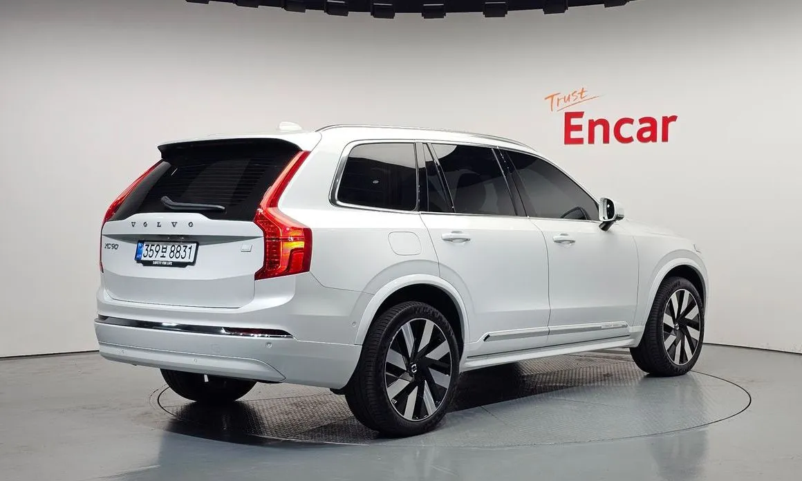 Volvo XC90 — фото 6