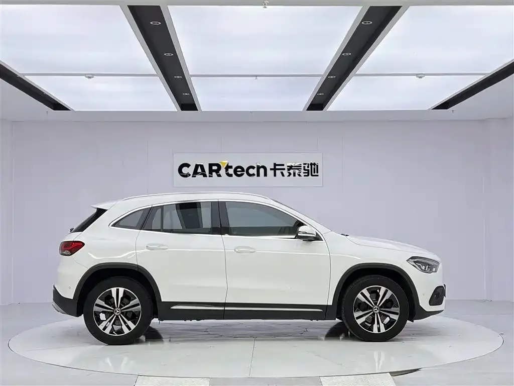 Mercedes-Benz GLA — фото 7