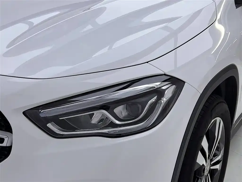 Mercedes-Benz GLA — фото 10