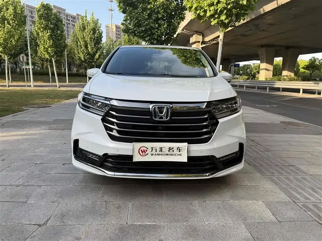 Honda Odyssey — фото 1