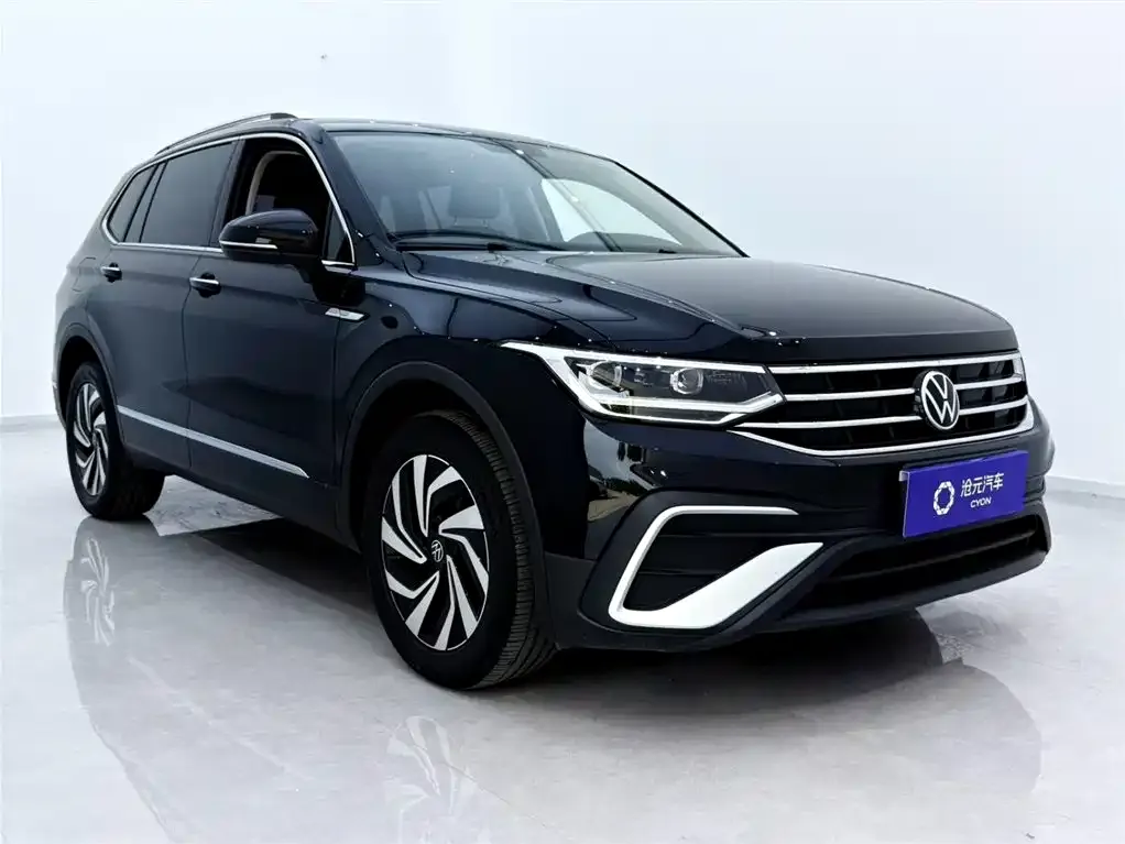 Volkswagen Tiguan L — фото 2