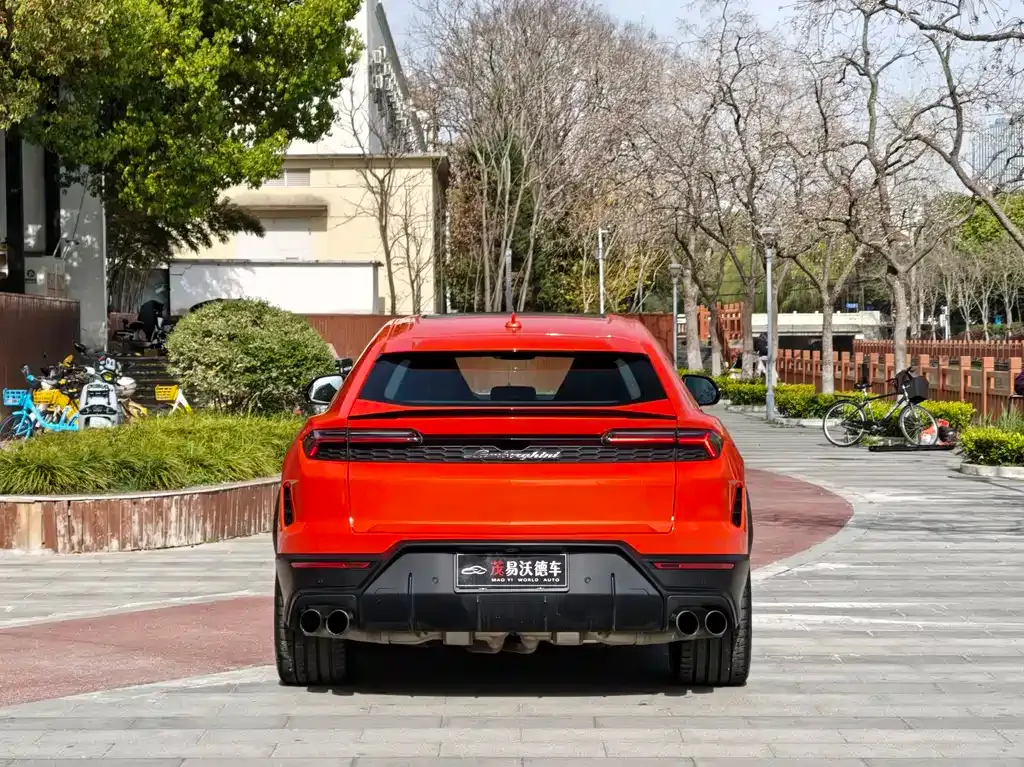 Lamborghini Urus SE — фото 7