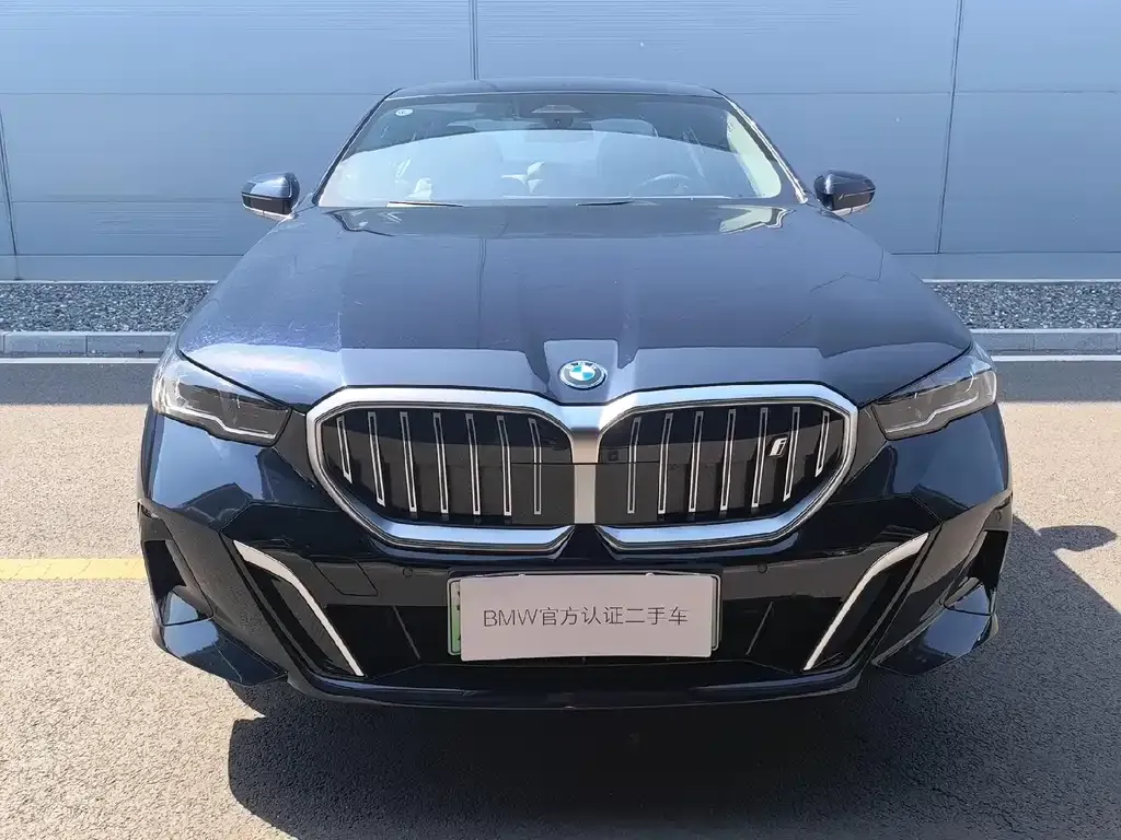BMW i5 — фото 7