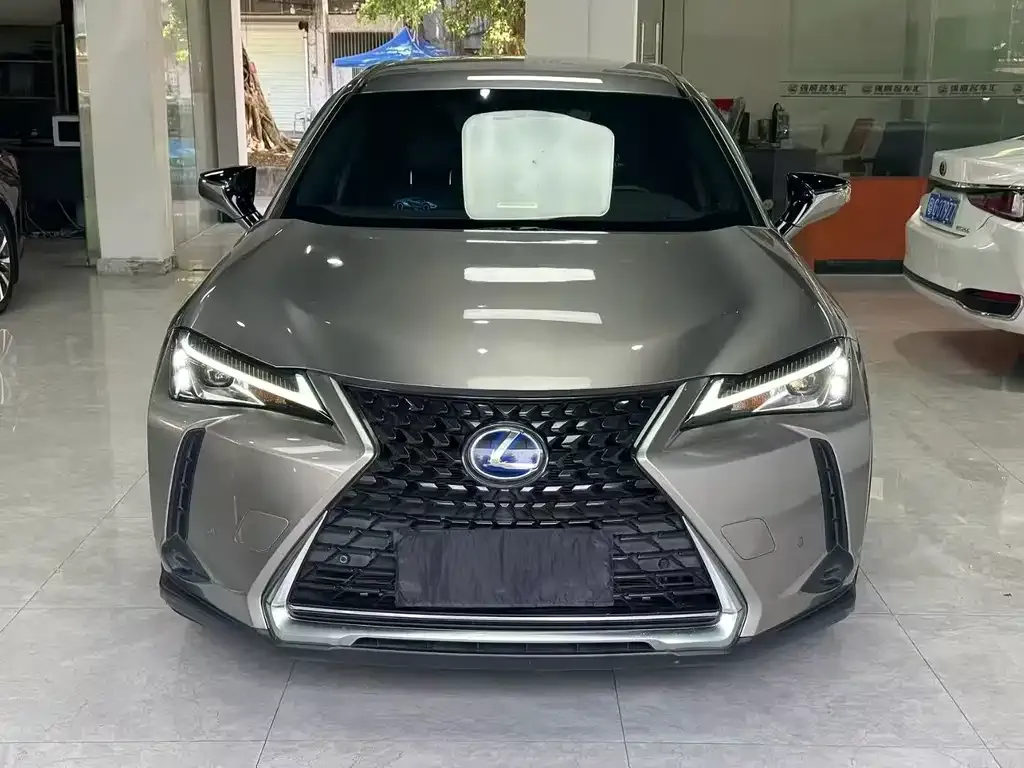 Lexus UX — фото 4