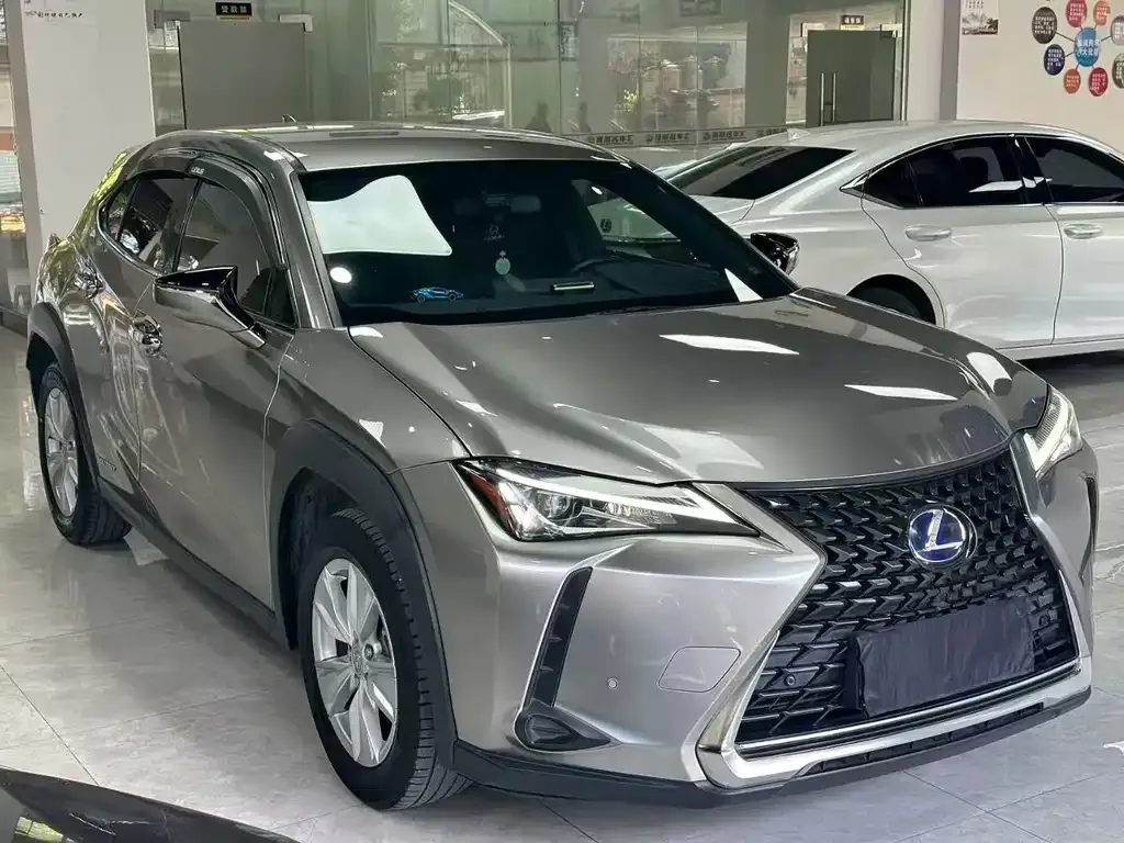 Lexus UX — фото 7