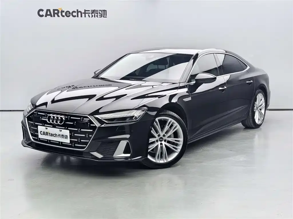 Audi A7L — фото 1