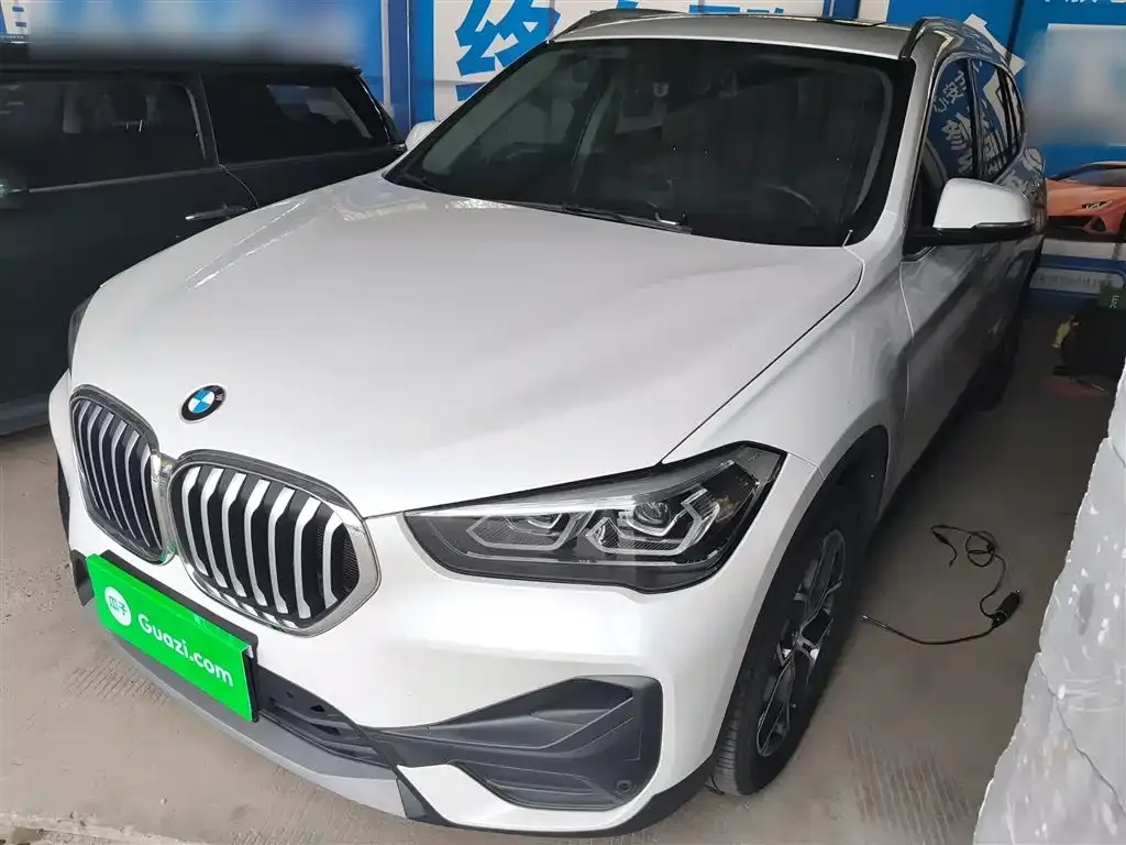 BMW X1 — фото 1