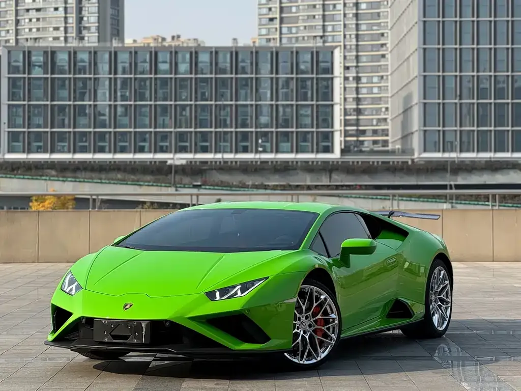 Lamborghini Huracan — фото 1