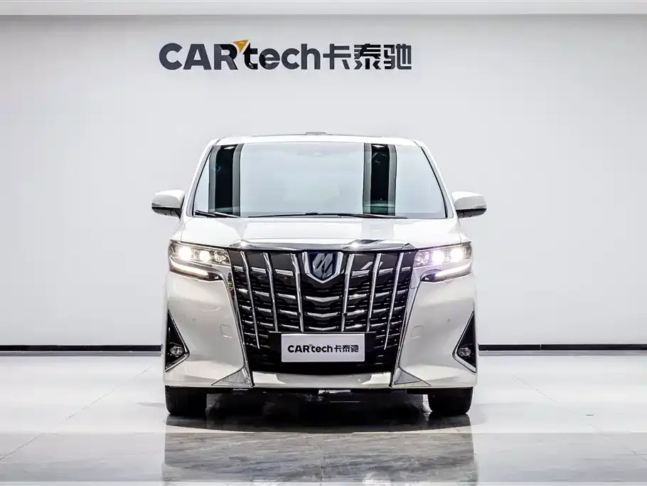 Toyota Alphard — фото 5