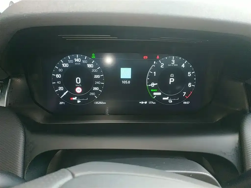 Land Rover Discovery Sport Hybrid — фото 8