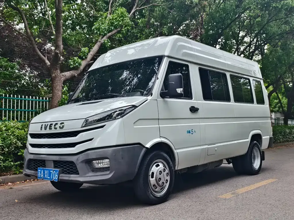 IVECO Daily — фото 1