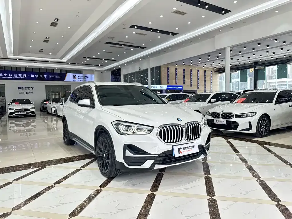 BMW X1 — фото 9