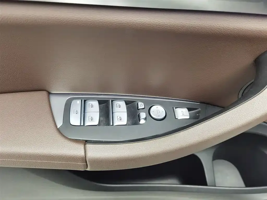 BMW X3 — фото 10