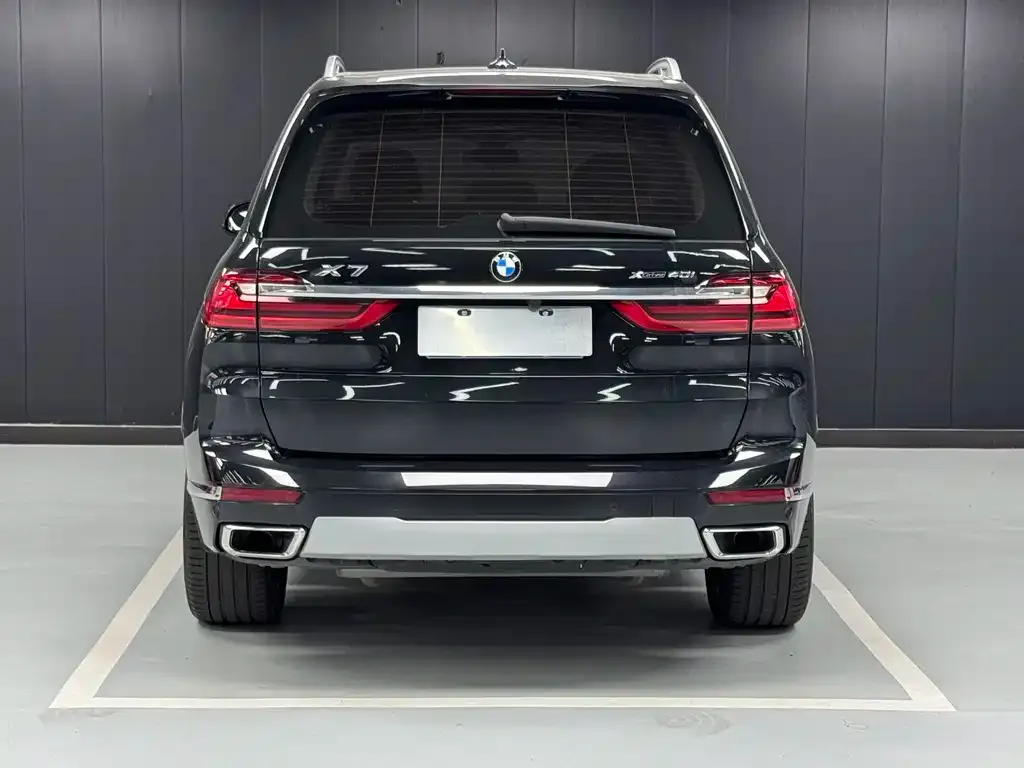 BMW X7 — фото 2