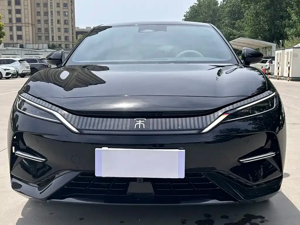 BYD L EV — фото 4