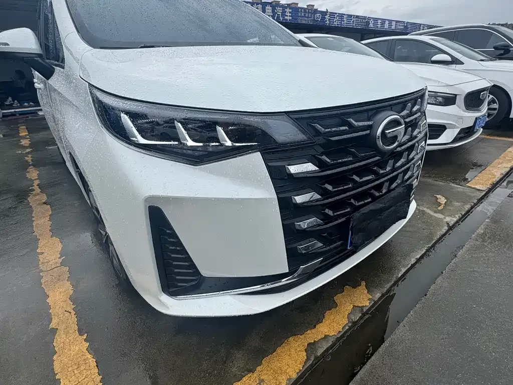 GAC Motor Trumpchi M6 — фото 8