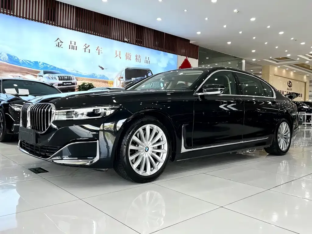 BMW 7 Series — фото 10