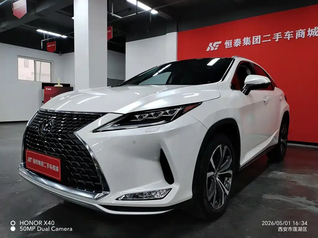 Lexus RX — фото 1