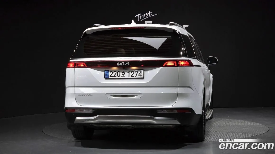 Kia Carnival — фото 2