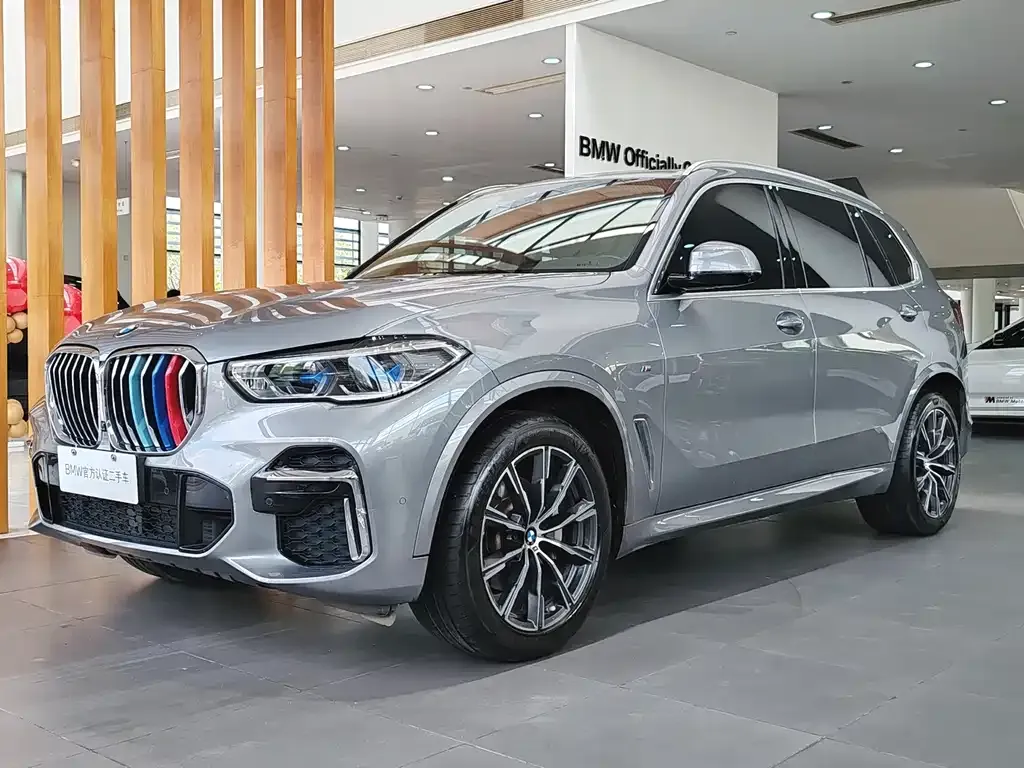 BMW X5 — фото 1