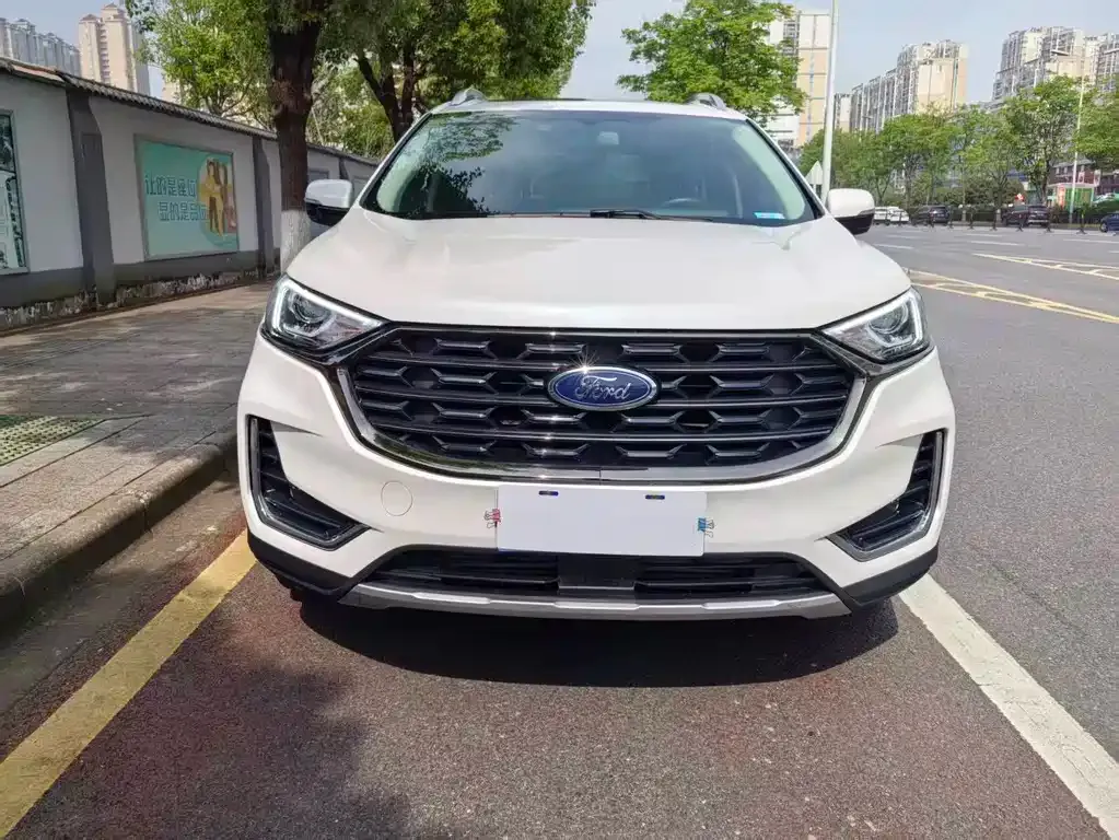 Ford Edge — фото 1