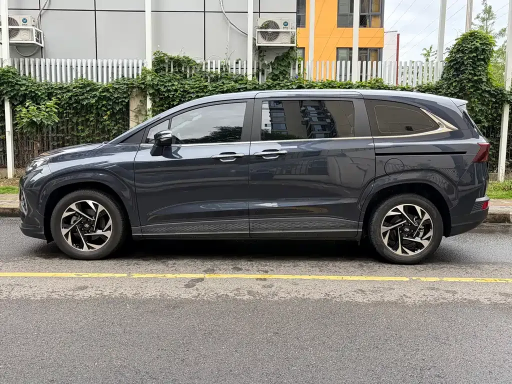 Hyundai Custo — фото 7