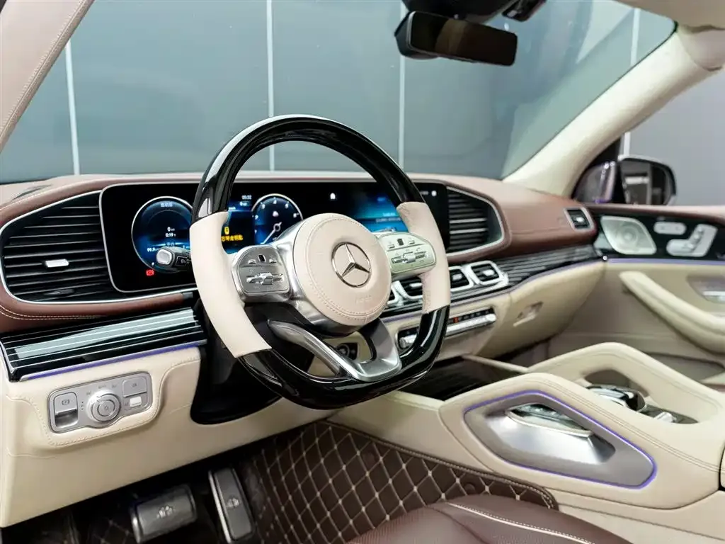 Mercedes-Benz GLS — фото 7