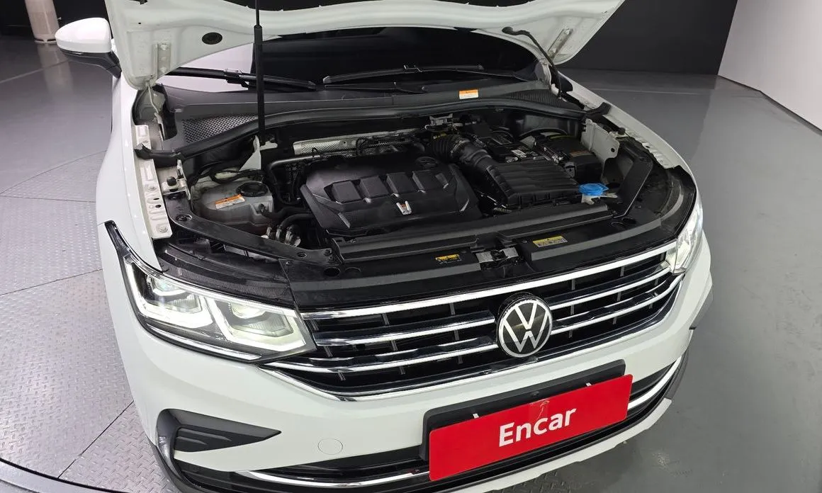 Volkswagen Tiguan — фото 9