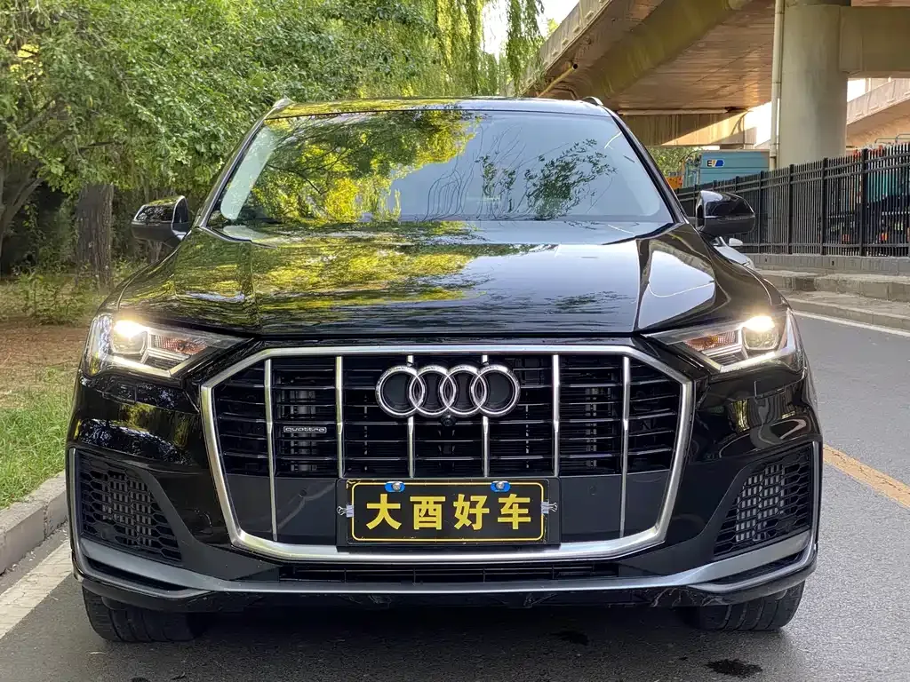 Audi Q7 — фото 5