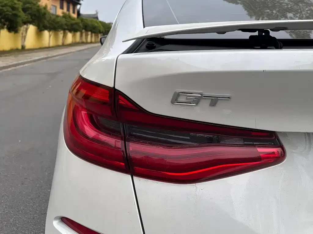 BMW 6 Series GT — фото 2