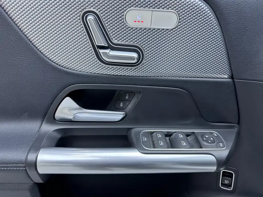 Mercedes-Benz GLA — фото 10