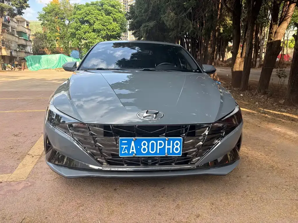 Hyundai Elantra — фото 10