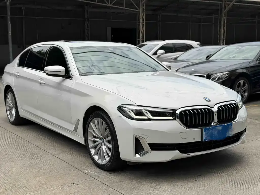 BMW 5 Series — фото 3