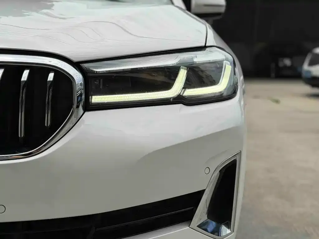 BMW 5 Series — фото 2