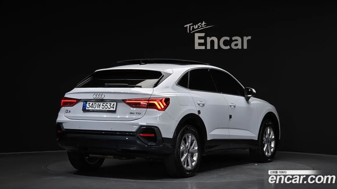 Audi Q3 — фото 10