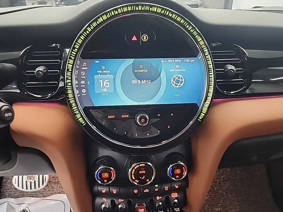 Mini Cooper Convertible — фото 10