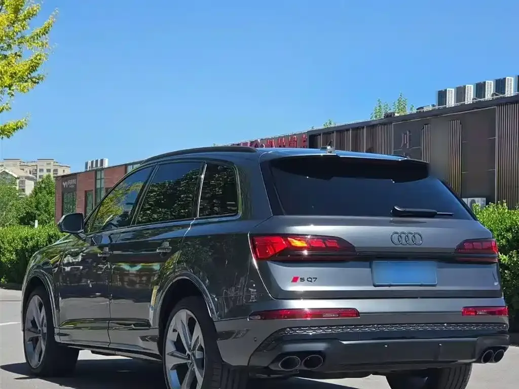 Audi SQ7 — фото 7